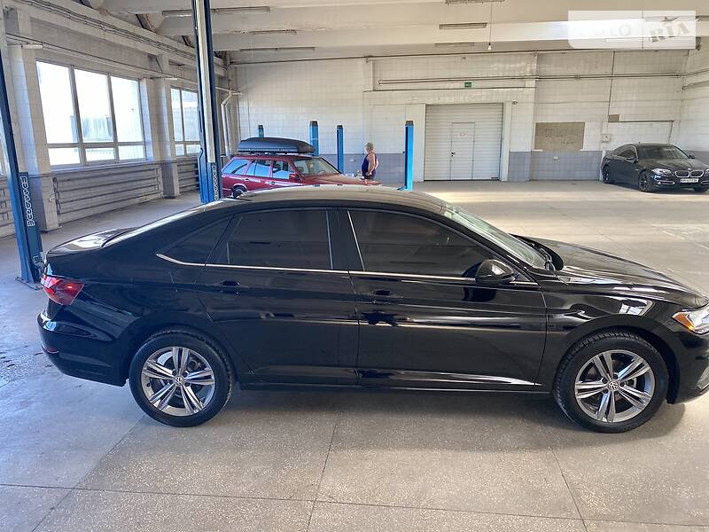 Седан Volkswagen Jetta 2018 в Сумах