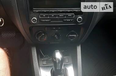 Седан Volkswagen Jetta 2014 в 