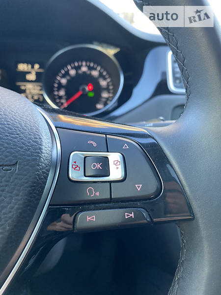Седан Volkswagen Jetta 2015 в Києві