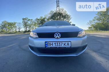 Седан Volkswagen Jetta 2013 в Черноморске