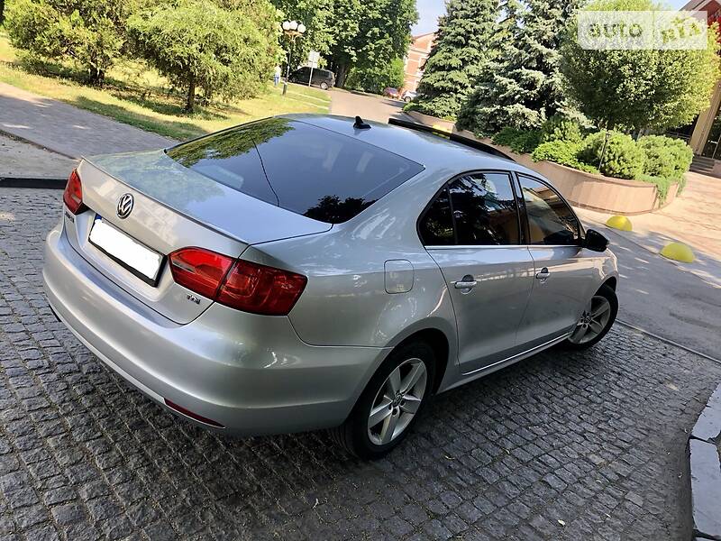 Седан Volkswagen Jetta 2013 в Полтаве