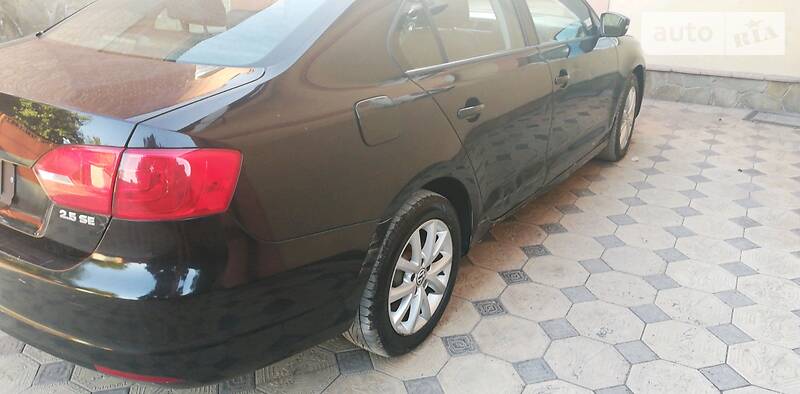 Седан Volkswagen Jetta 2012 в Мариуполе