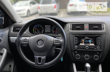 Седан Volkswagen Jetta 2013 в 