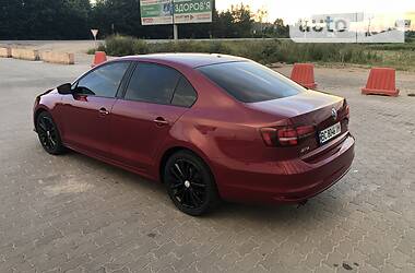 Седан Volkswagen Jetta 2016 в 