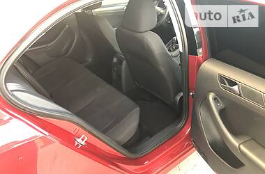 Седан Volkswagen Jetta 2016 в 