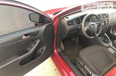 Седан Volkswagen Jetta 2016 в 