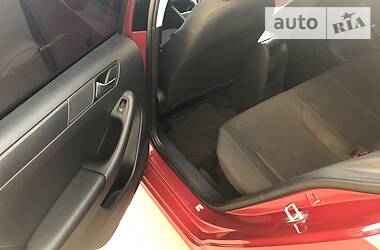 Седан Volkswagen Jetta 2016 в 