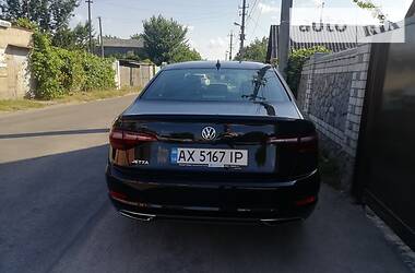 Седан Volkswagen Jetta 2018 в 