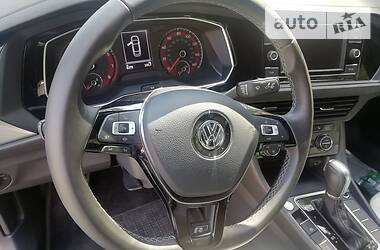 Седан Volkswagen Jetta 2018 в 