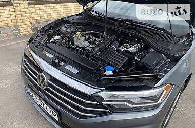 Седан Volkswagen Jetta 2019 в Харькове