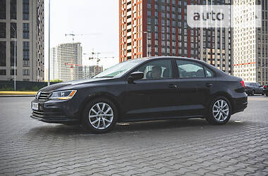 Седан Volkswagen Jetta 2015 в 