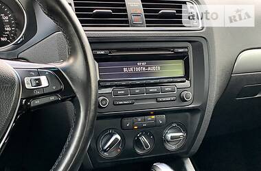 Седан Volkswagen Jetta 2015 в 