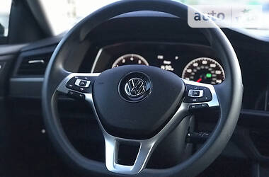 Седан Volkswagen Jetta 2018 в Киеве