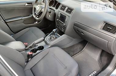 Седан Volkswagen Jetta 2016 в 