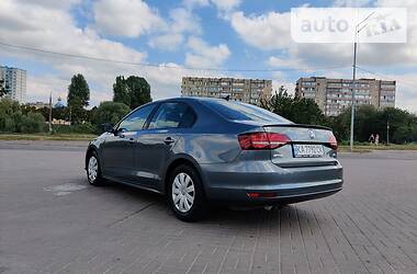 Седан Volkswagen Jetta 2016 в 
