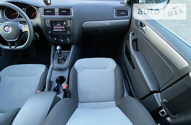Седан Volkswagen Jetta 2017 в 
