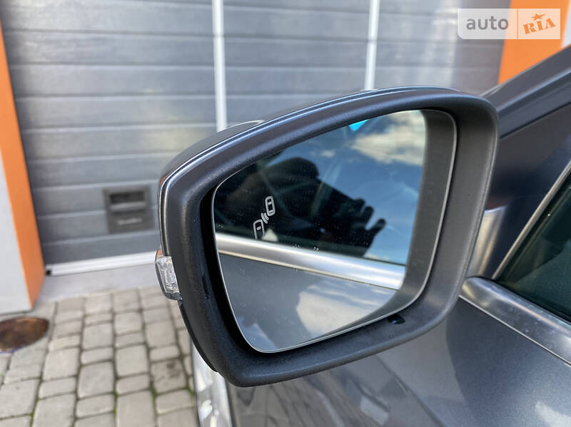 Седан Volkswagen Jetta 2016 в Києві