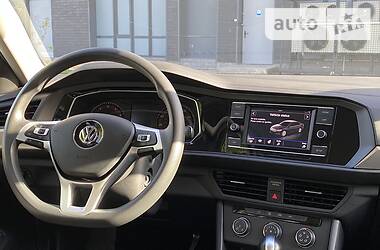 Седан Volkswagen Jetta 2018 в Івано-Франківську