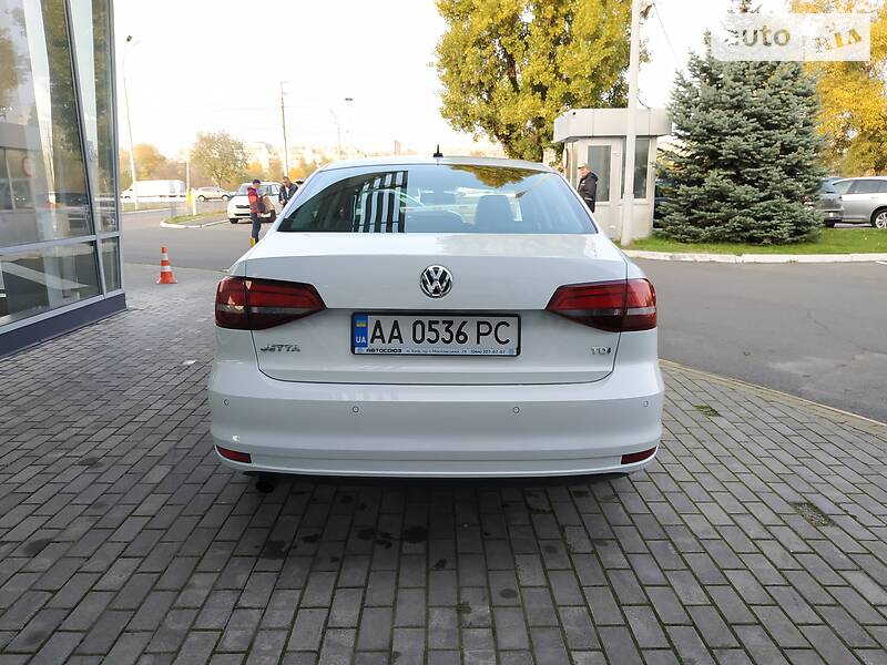 Седан Volkswagen Jetta 2016 в Києві