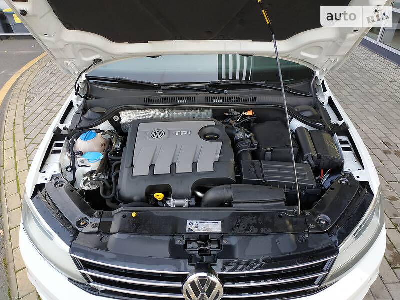 Седан Volkswagen Jetta 2016 в Києві
