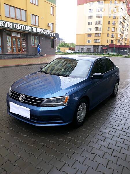 Седан Volkswagen Jetta 2015 в 