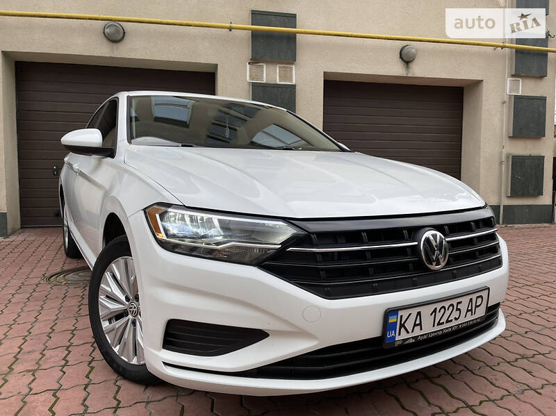 Седан Volkswagen Jetta 2019 в Киеве