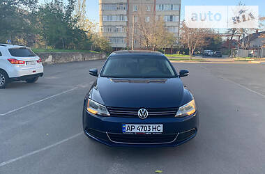 Седан Volkswagen Jetta 2013 в Херсоне
