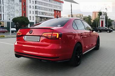 Седан Volkswagen Jetta 2015 в Хмельницькому