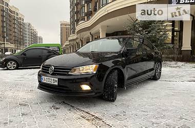 Седан Volkswagen Jetta 2016 в Киеве