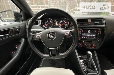 Седан Volkswagen Jetta 2016 в Киеве