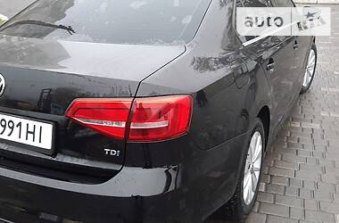 Седан Volkswagen Jetta 2015 в Миколаєві