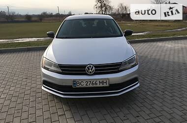 Седан Volkswagen Jetta 2015 в Львові