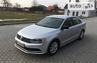 Седан Volkswagen Jetta 2015 в Львові