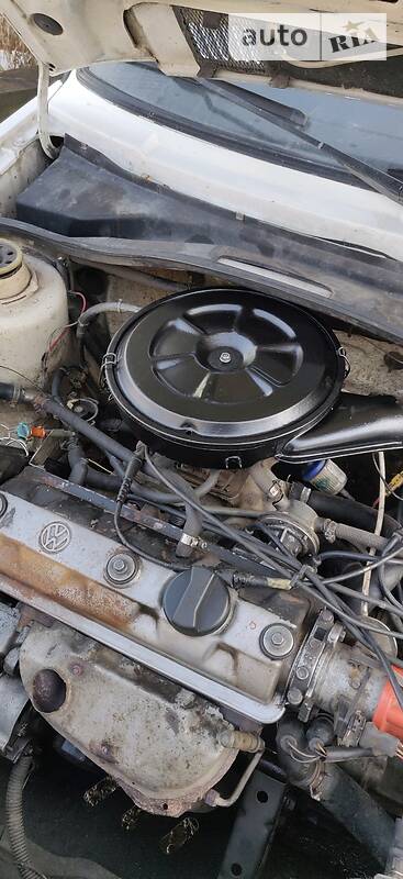 Седан Volkswagen Jetta 1987 в Чернівцях