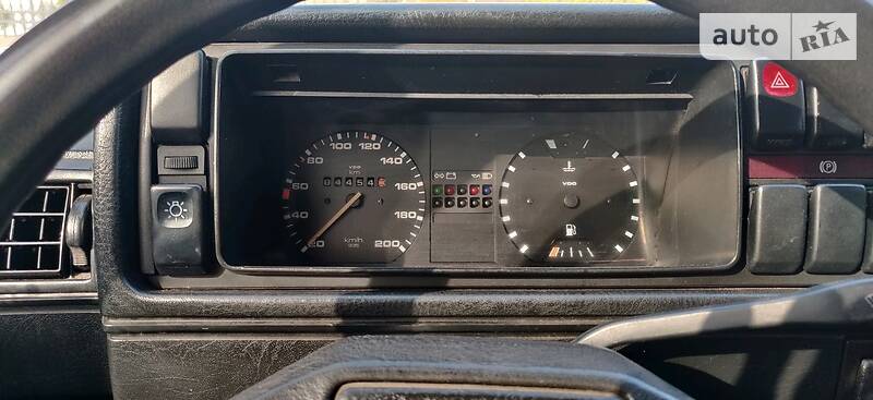 Седан Volkswagen Jetta 1987 в Чернівцях