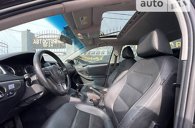Седан Volkswagen Jetta 2013 в Стрые