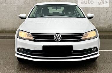 Седан Volkswagen Jetta 2016 в Киеве