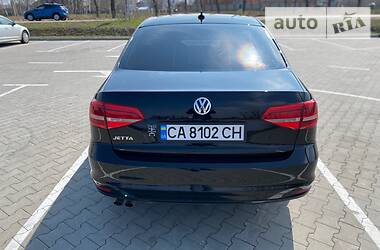 Седан Volkswagen Jetta 2015 в Вышгороде