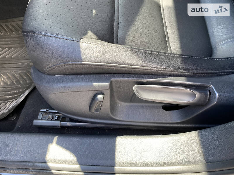 Седан Volkswagen Jetta 2014 в Покровську