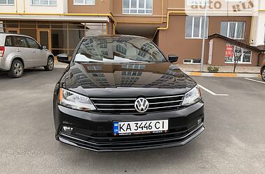 Седан Volkswagen Jetta 2016 в Киеве