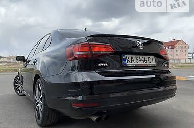 Седан Volkswagen Jetta 2016 в Киеве