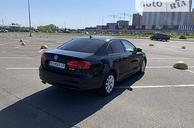 Седан Volkswagen Jetta 2010 в Киеве