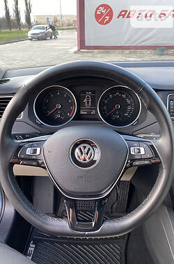 Седан Volkswagen Jetta 2017 в Сумах