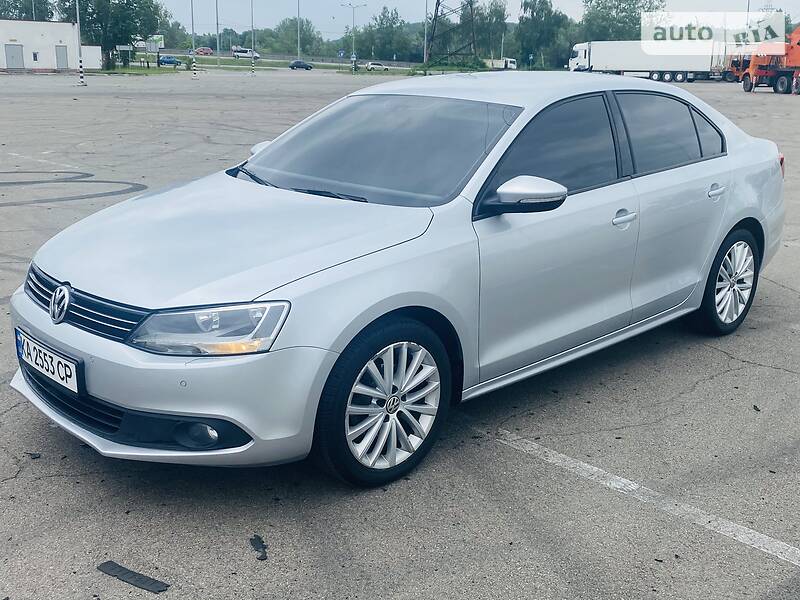 Седан Volkswagen Jetta 2012 в Киеве