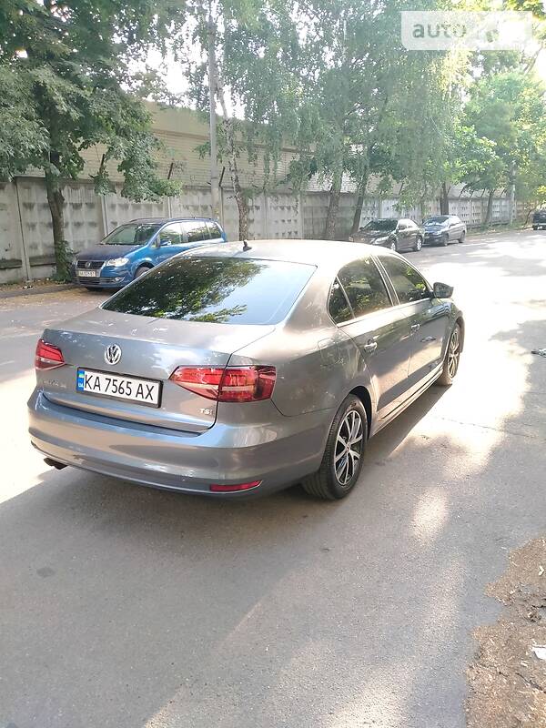 Седан Volkswagen Jetta 2016 в Киеве