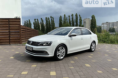 Седан Volkswagen Jetta 2014 в Ровно