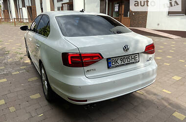 Седан Volkswagen Jetta 2014 в Ровно