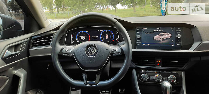 Седан Volkswagen Jetta 2018 в Николаеве