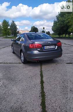 Седан Volkswagen Jetta 2012 в 