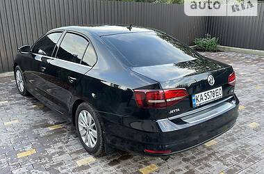 Седан Volkswagen Jetta 2016 в Києві